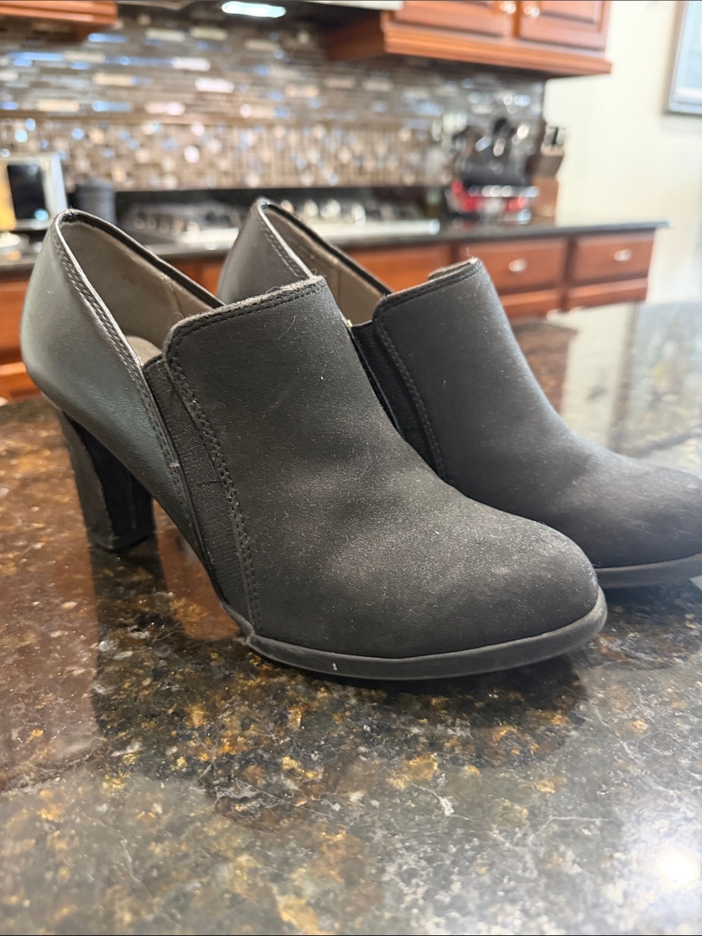 Black Women's Suede Block Heel Booties